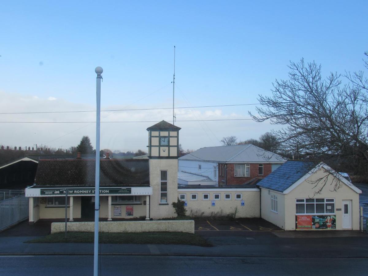 Captain Howey Hotel New Romney Buitenkant foto